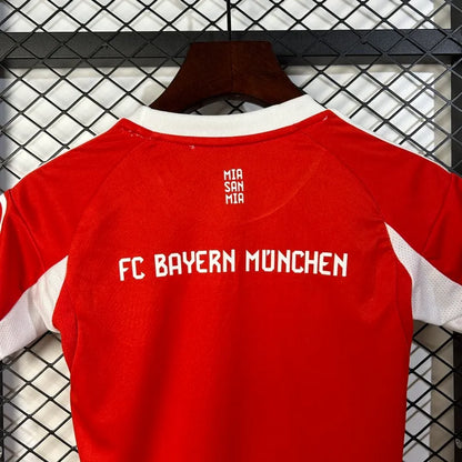 Bayern Munich Kit Niños Local 2025/26