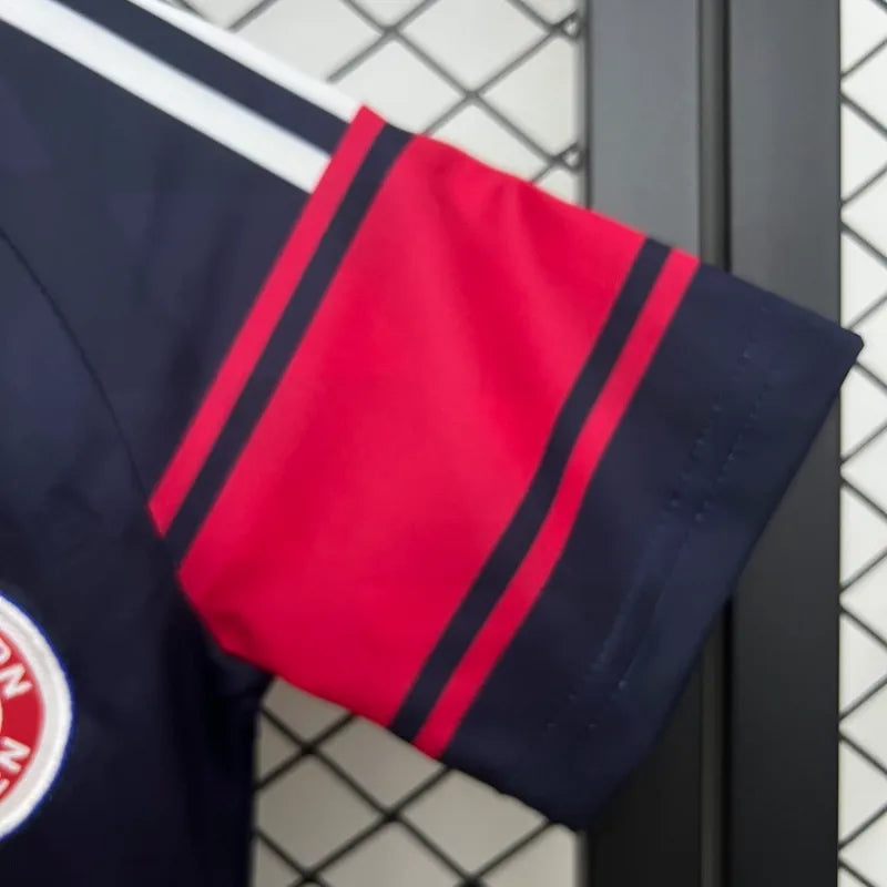 Bayern Munich Kit Niños Local 1997/99