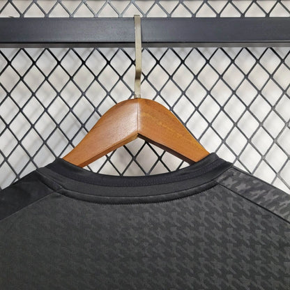 Camiseta Real Madrid "Especial Negra" 2024/25 Versión Fan