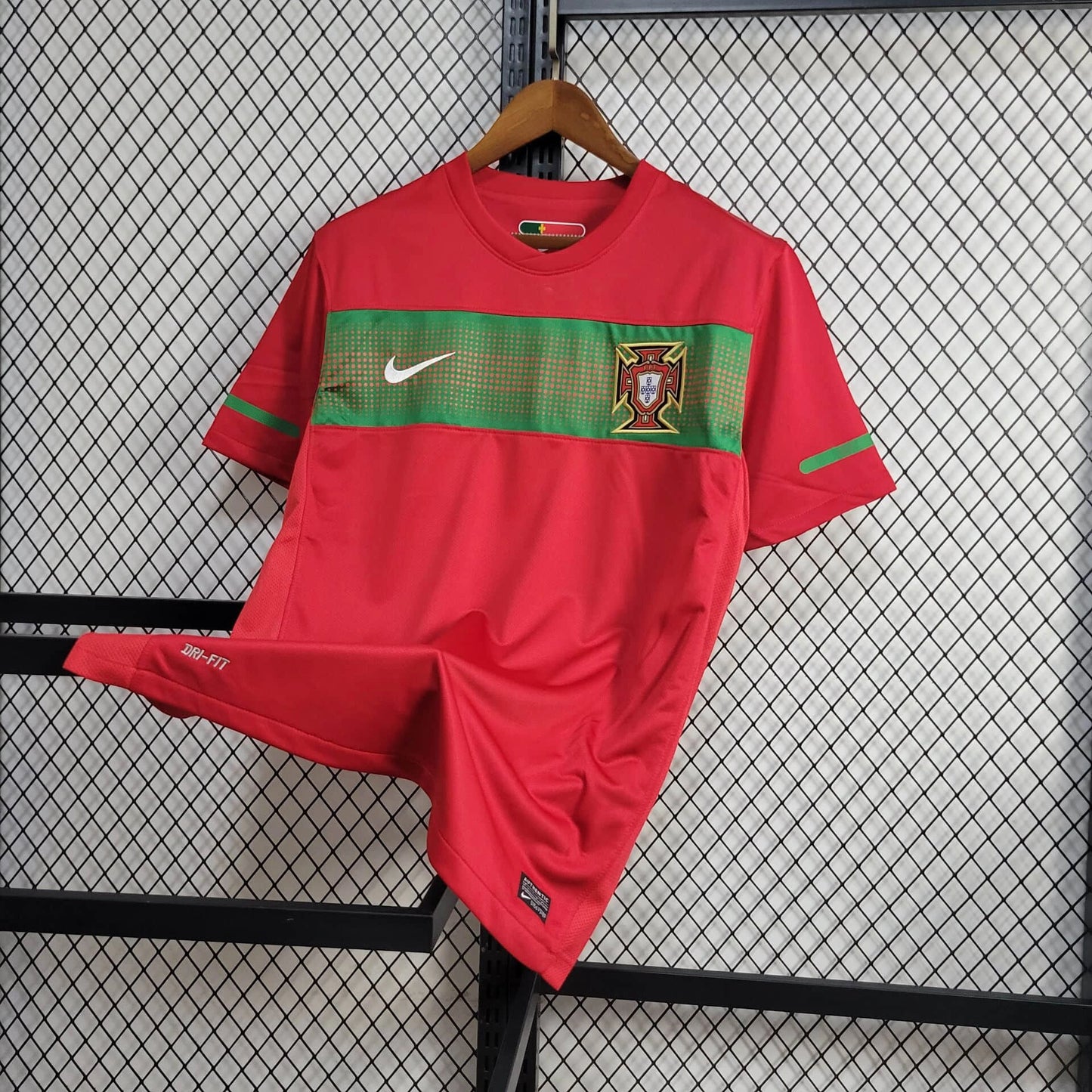 Camiseta Portugal Local Retro 2010