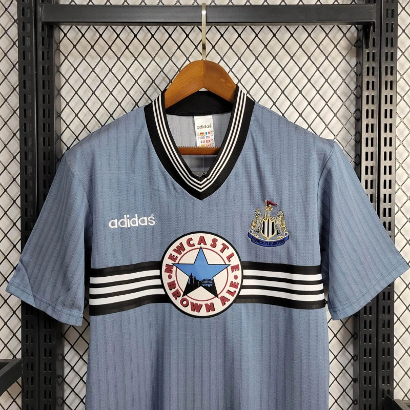 Newcastle Visita Retro 1996/97 Versión Fan