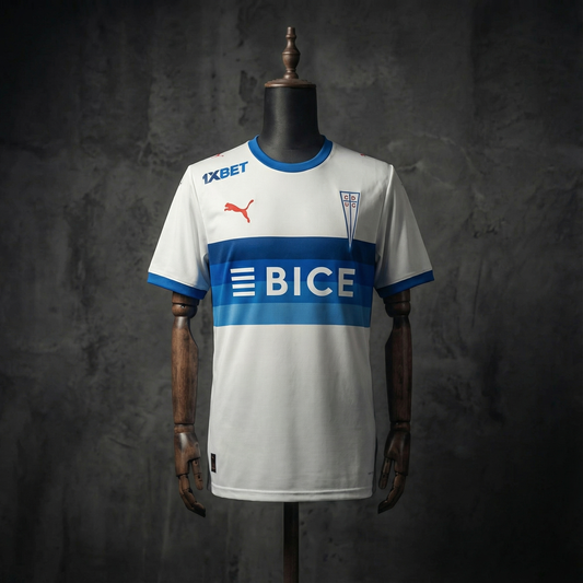 Camiseta Universidad Católica Local 2026 Versión Fan
