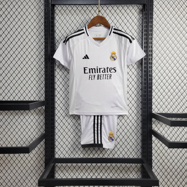 Real Madrid Local 2024/25 Kit Niños