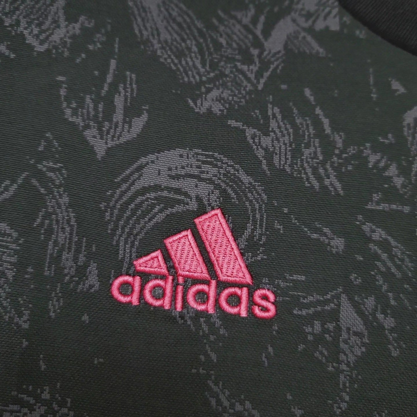 Real Madrid Tercera Retro 2020/21