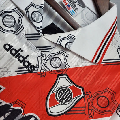 Camiseta River Plate Local Retro 1996
