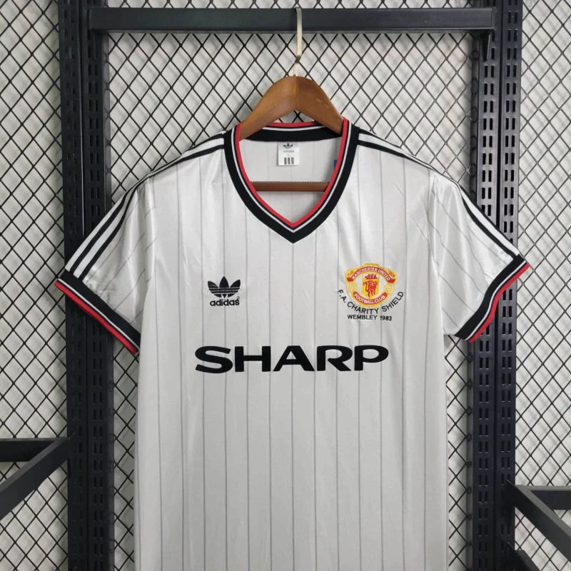 Manchester United Retro Visita 1983 Versión Fan