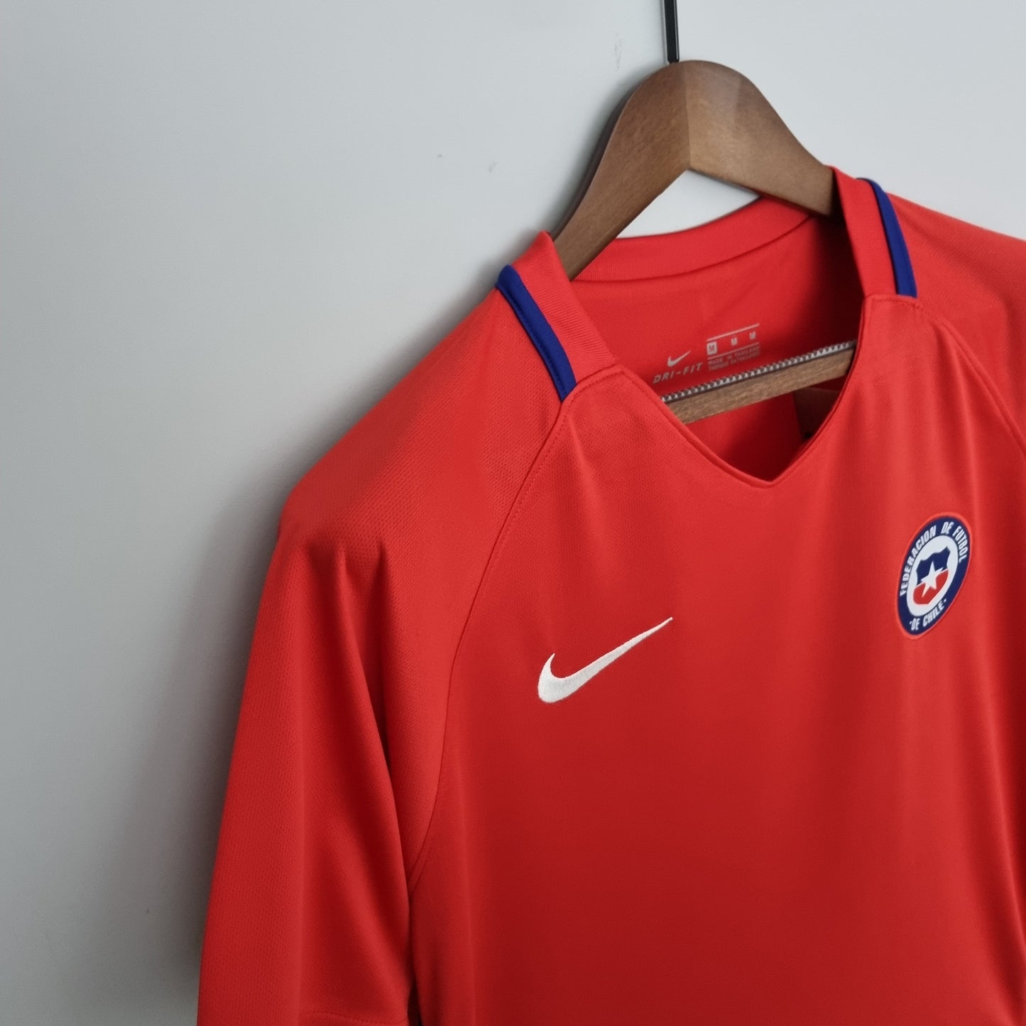 Camiseta Chile Local Retro 2016