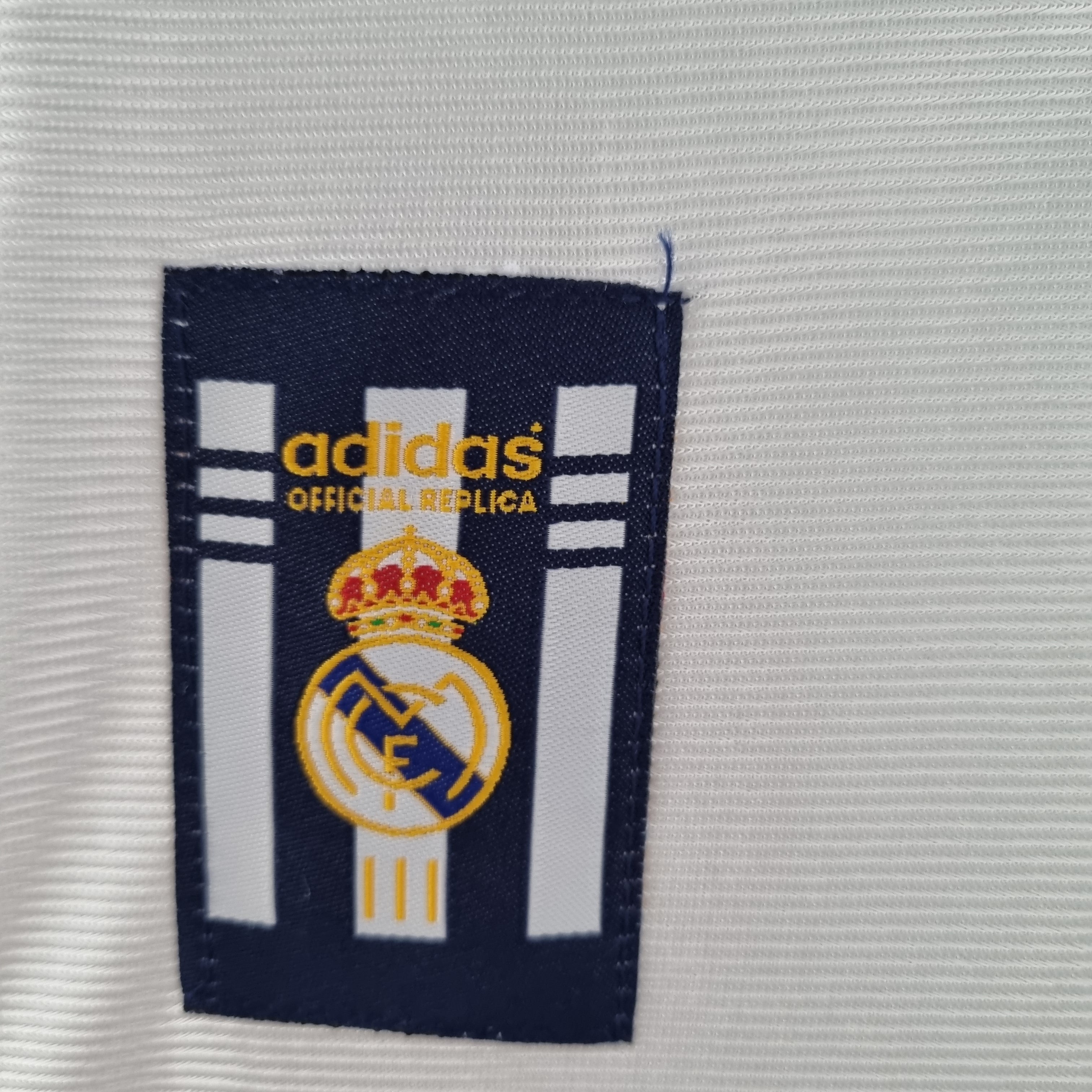 Real Madrid Local Retro 2000 Versión Fan