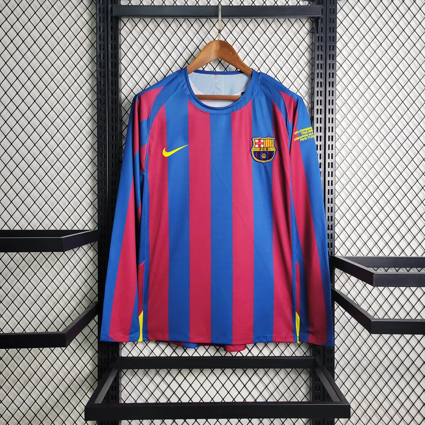 Camiseta FC Barcelona Local Manga Larga Retro 2005/06
