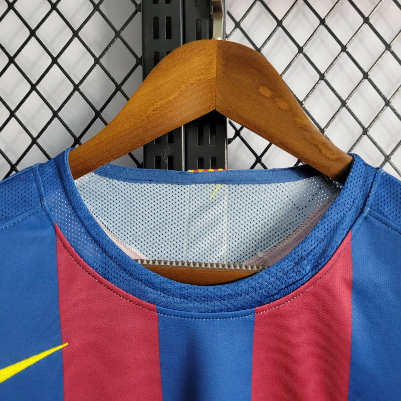 FC Barcelona Local Retro 2005/06 Versión Fan