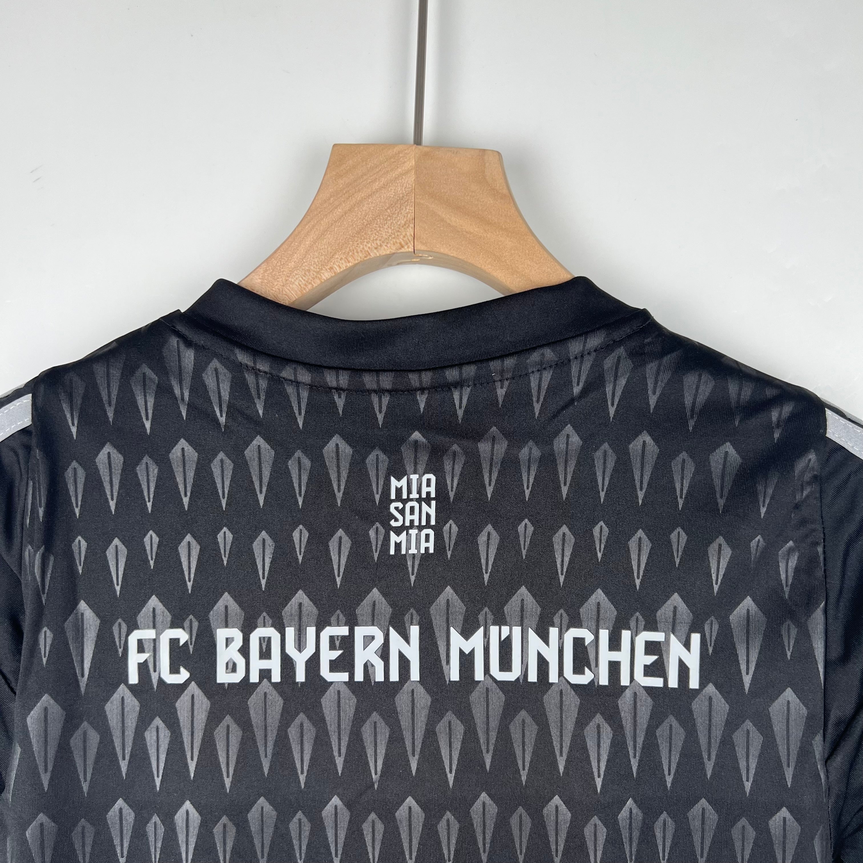 Bayern Munich Kit Niños Portero 2023/24