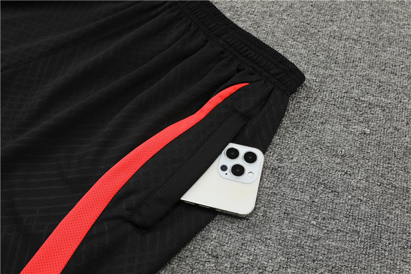 Liverpool Entrenamiento Kit Adulto Negro 2022/23