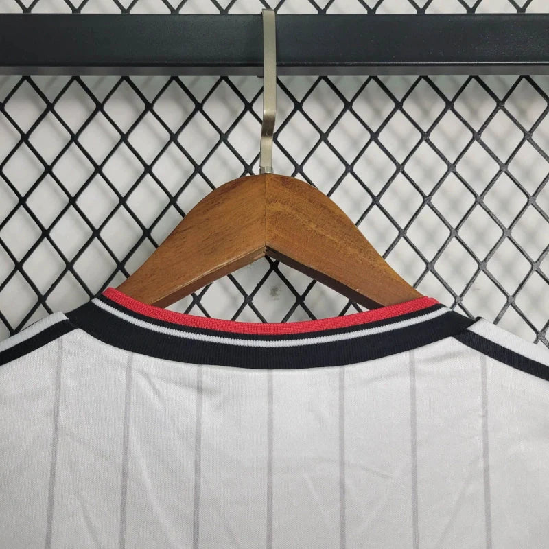 Camiseta Manchester United Retro Visita 1983