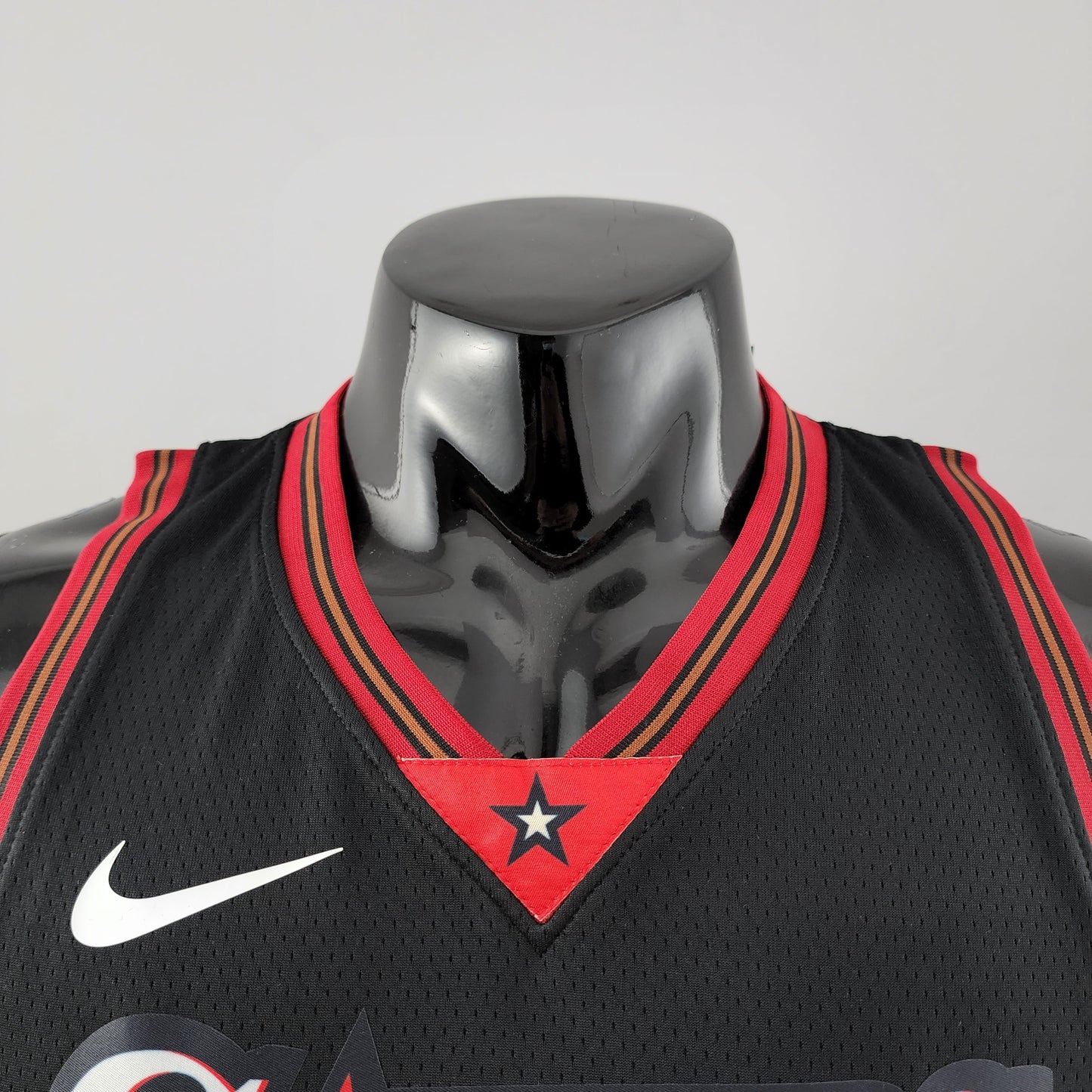 Camiseta Philadelphia 76ers Allen Iverson Negra