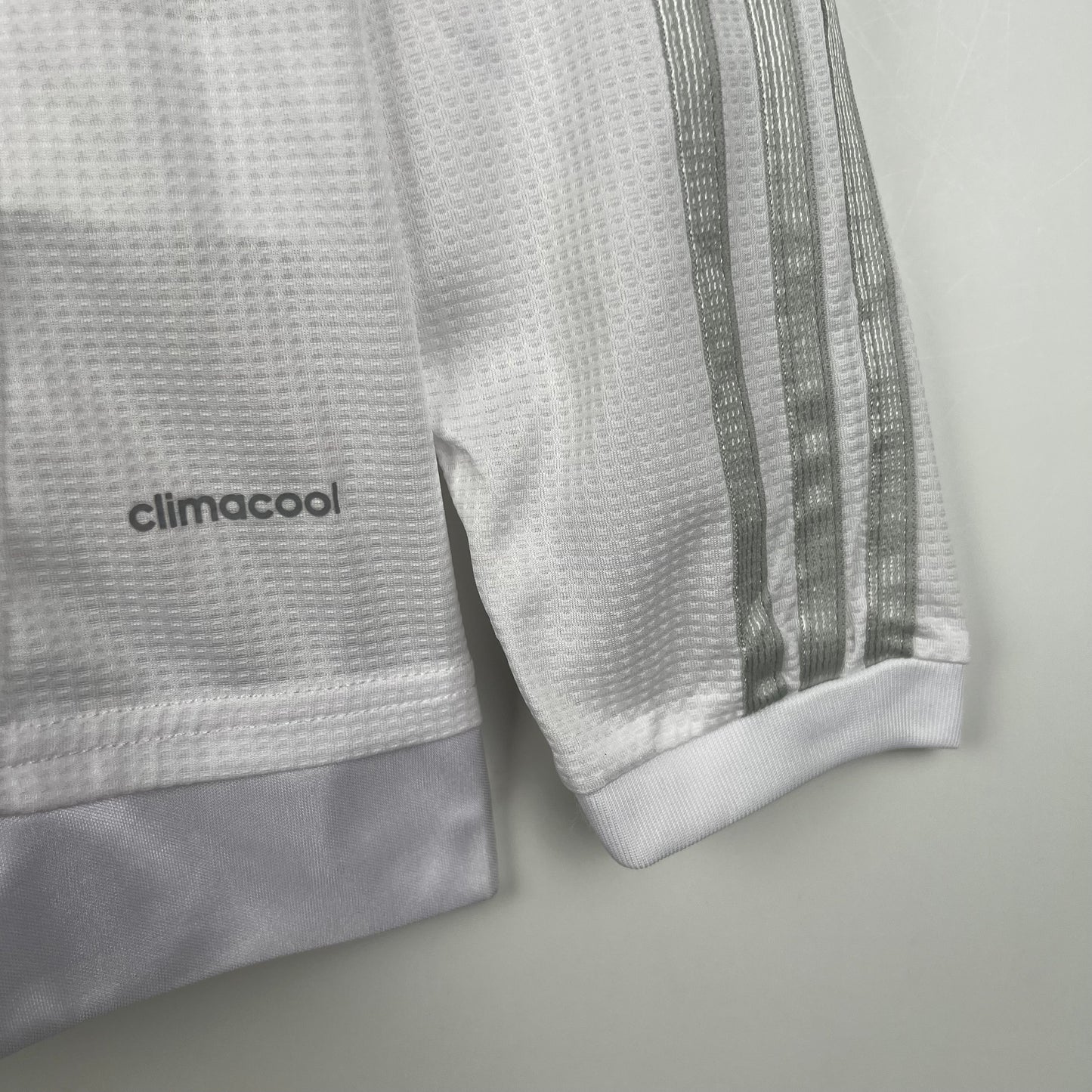 Camiseta Real Madrid Local Manga Larga Retro 2015/16