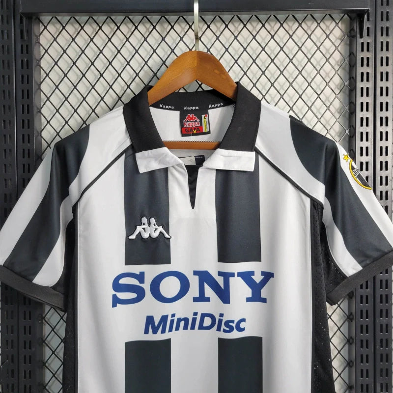 Juventus Retro Local 1997/98