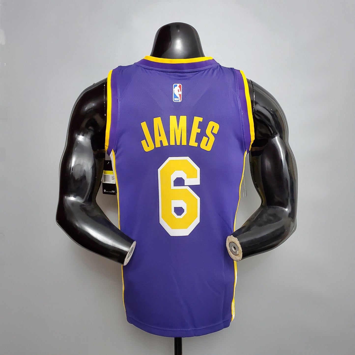 Camiseta LA Lakers Morada Cuello en V Versión Fan