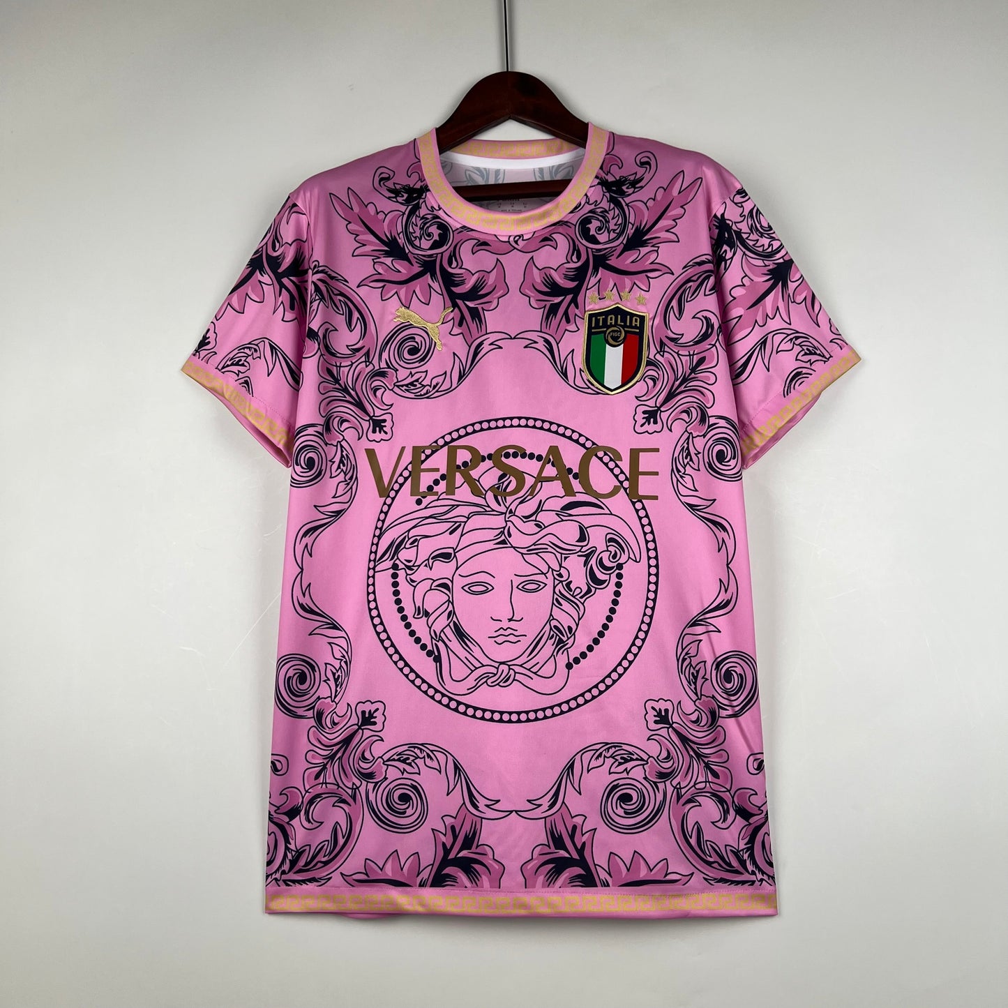 Camiseta Italia Versace Pink Edition 2023/24 Versión Fan