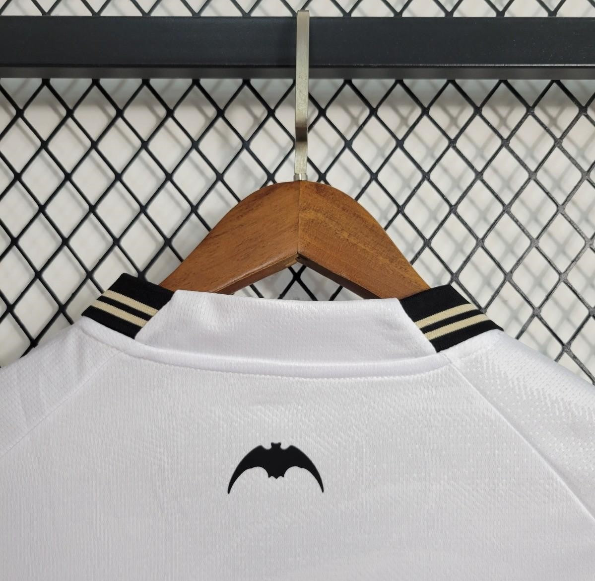 Camiseta Valencia Local 2023/24 Versión Fan