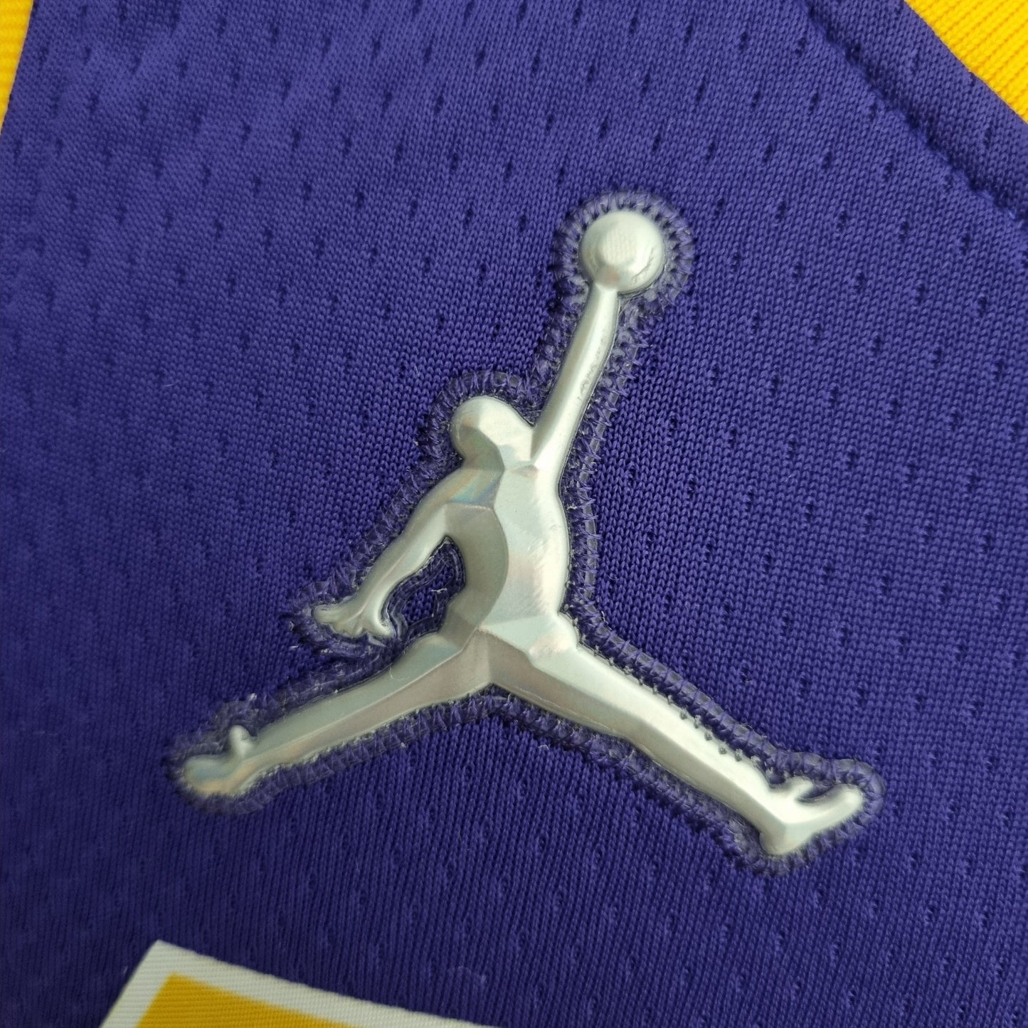 Camiseta LA Lakers Clásica Morada Jordan 2022/23 Versión Fan
