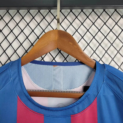 Camiseta FC Barcelona Local Manga Larga Retro 2005/06