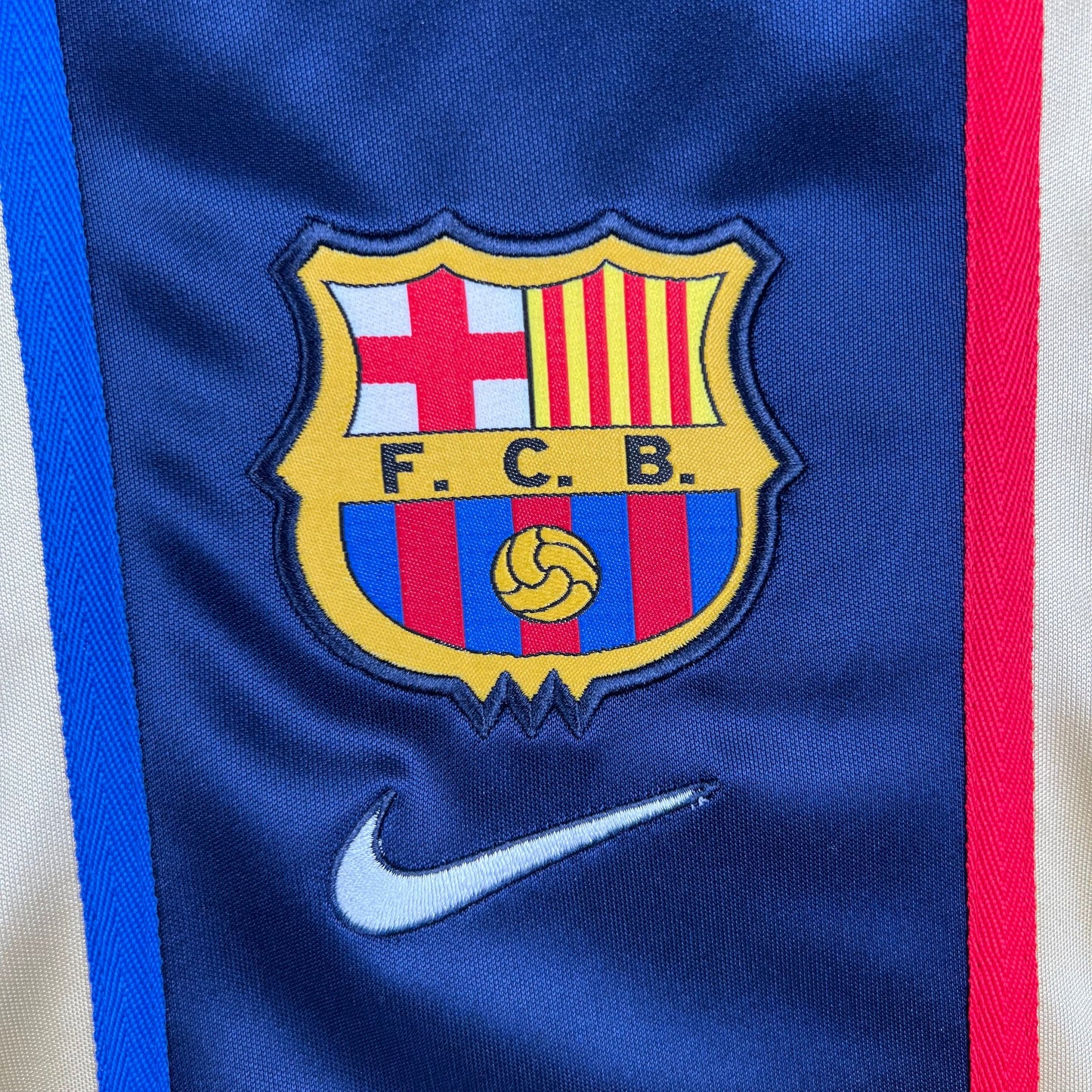 Camiseta FC Barcelona Visita Retro 2002