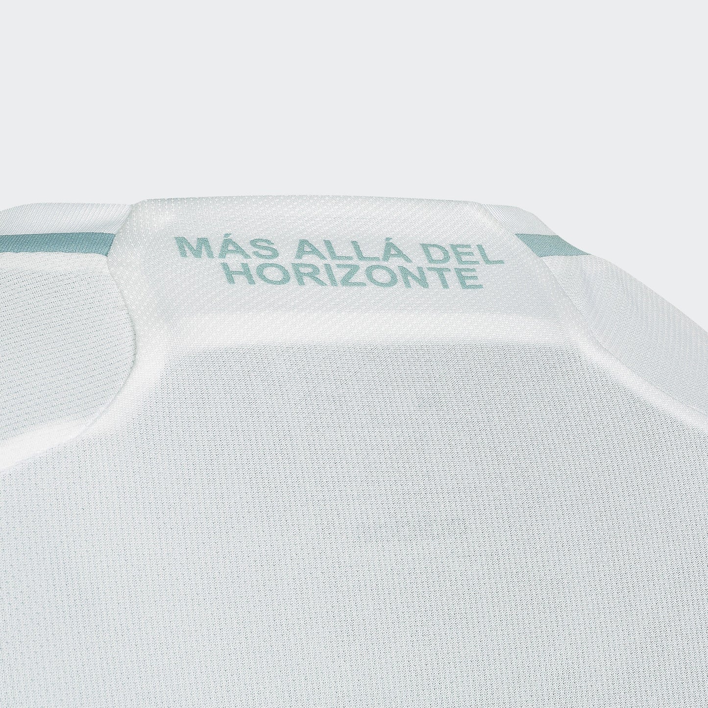 Camiseta Universidad de Chile Visita 2024 Versión Fan